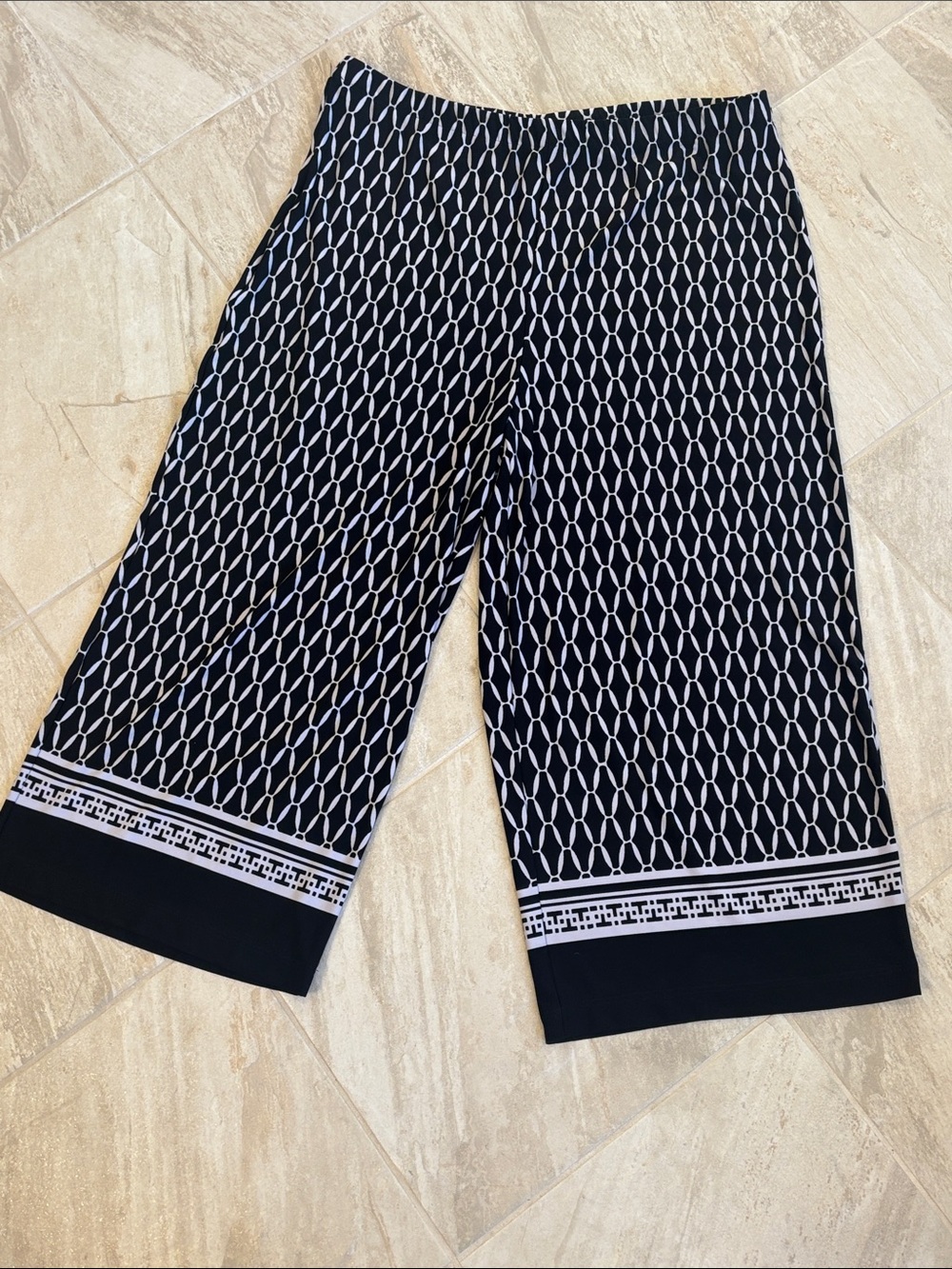 Susan Graver Liquid Knit Black and White Geometric Crop Wide-Leg Pants
